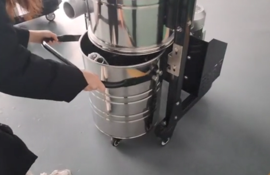 工業(yè)吸塵設(shè)備怎樣保養(yǎng)延長使用壽命 工業(yè)吸塵設(shè)備怎樣保養(yǎng)延長使用壽命